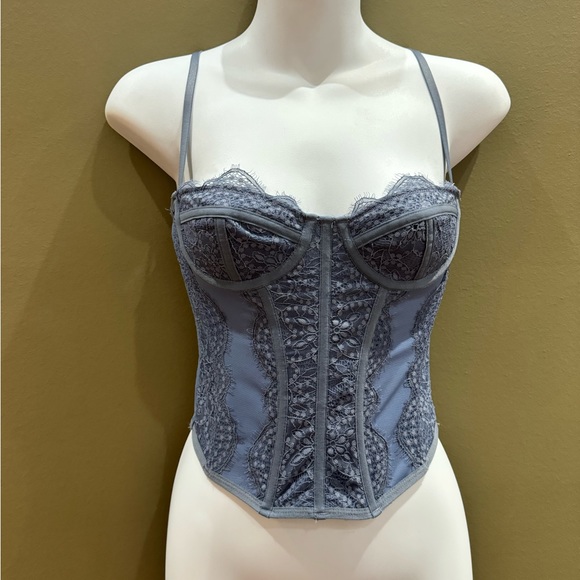 NWT Out From Under Urban Outfitters Corset Top Size S - Picture 2 of 6